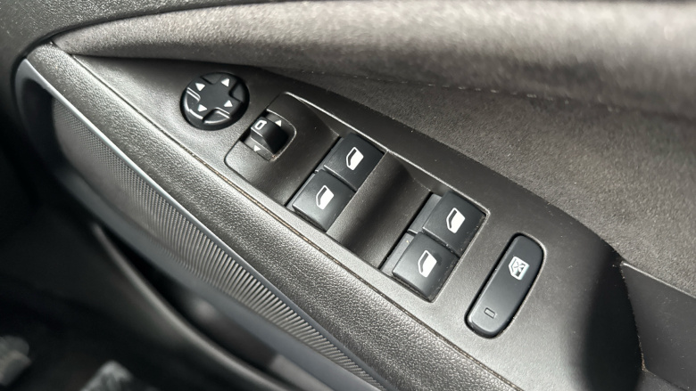 Vauxhall Crossland 1.2 Turbo [130] Ultimate 5dr Auto Petrol Hatchback